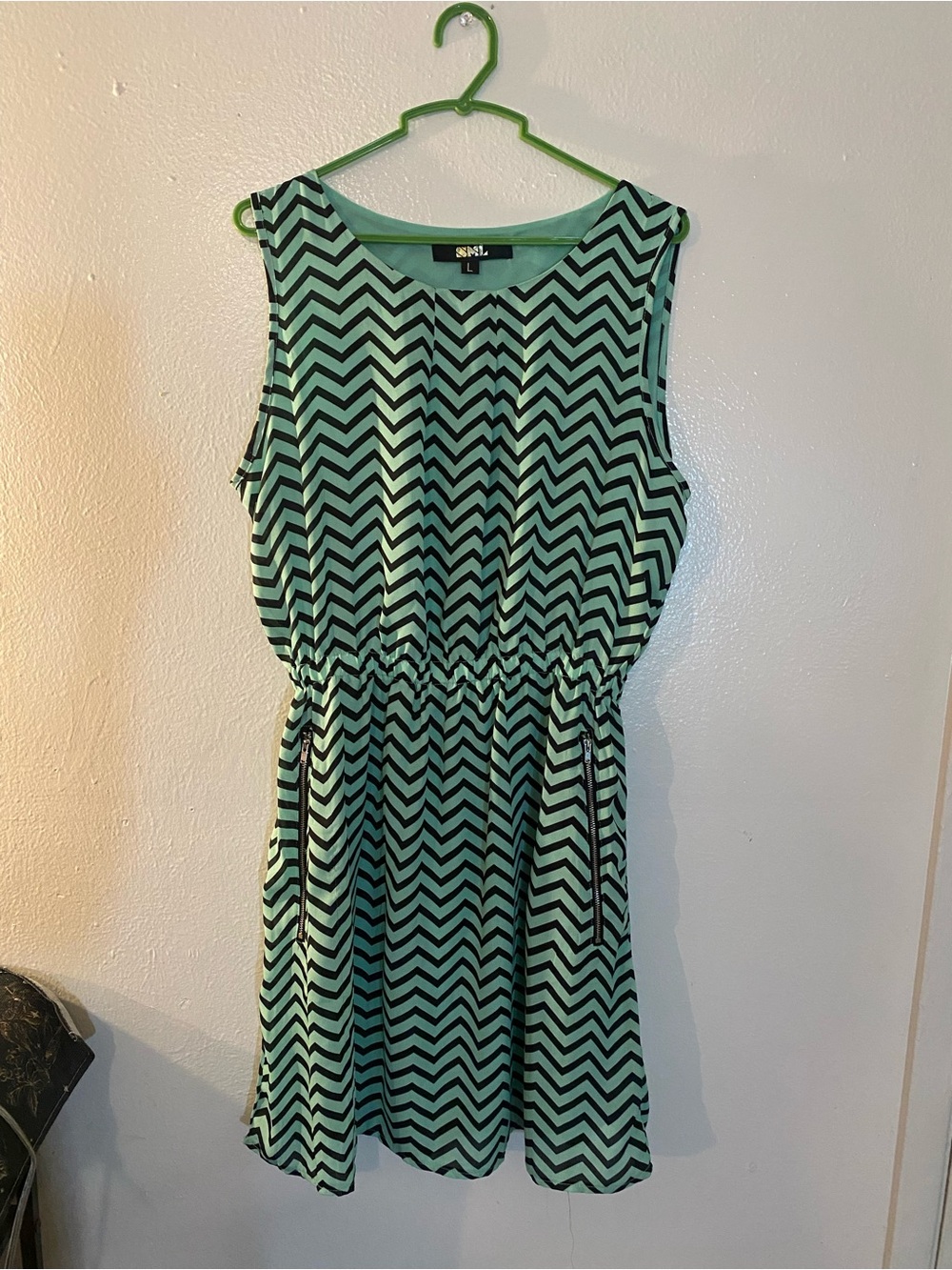 Sleeveless Chevron Print Mint Green Dress
